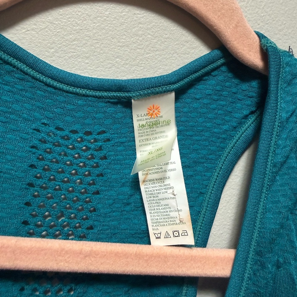 Xersion Tank Top - Picture 2 of 3